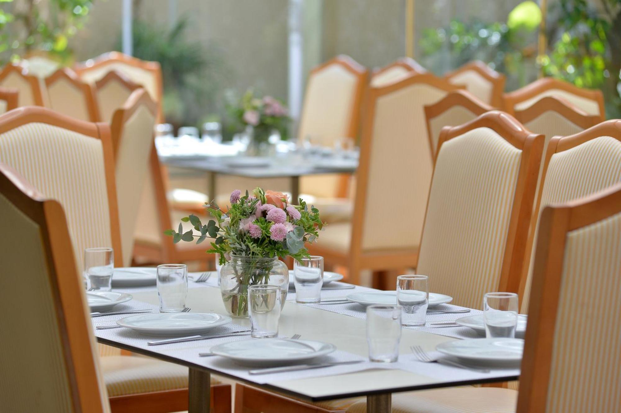 Airotel Parthenon 4*