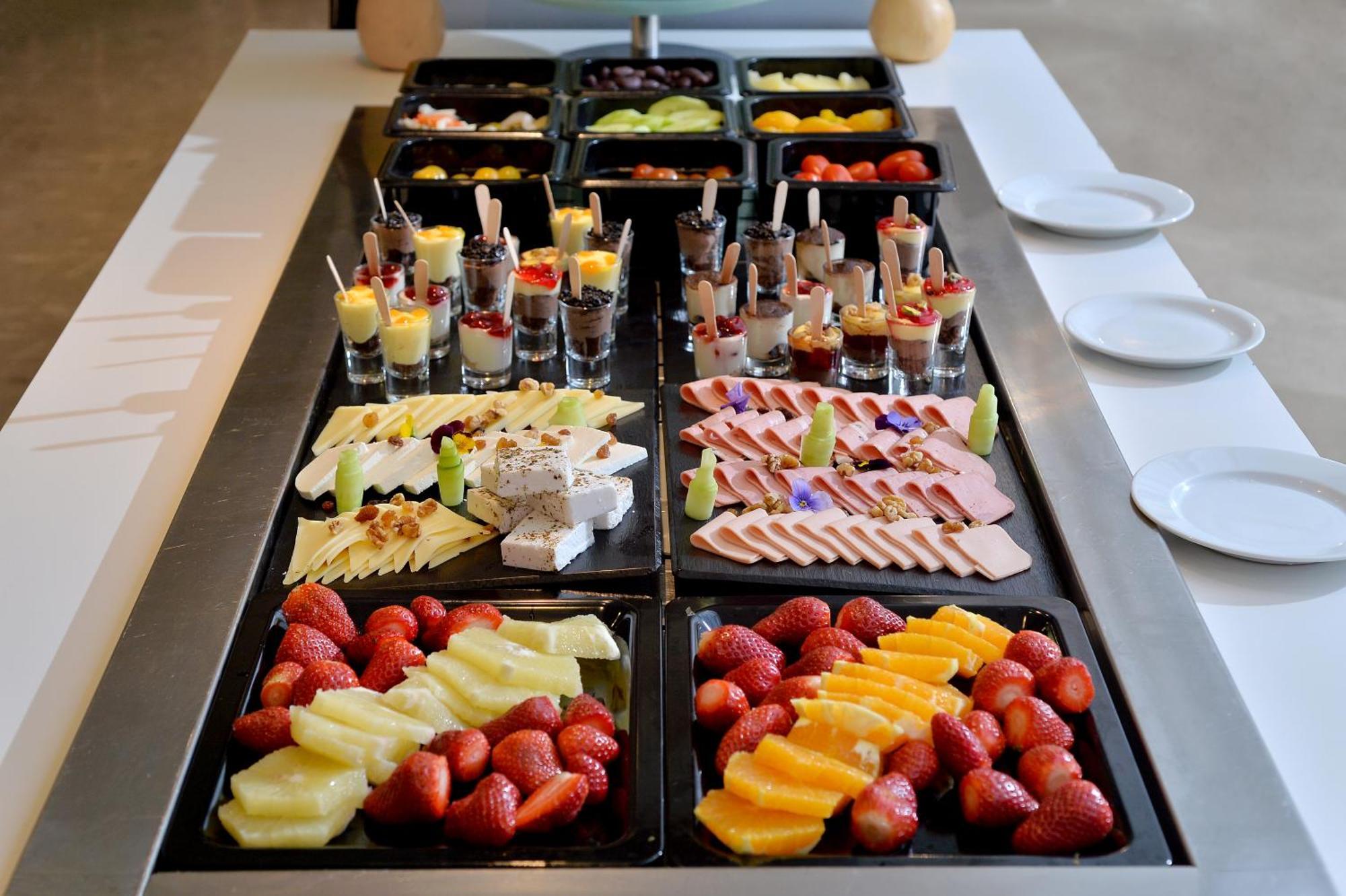 Airotel Parthenon Hotel 4*