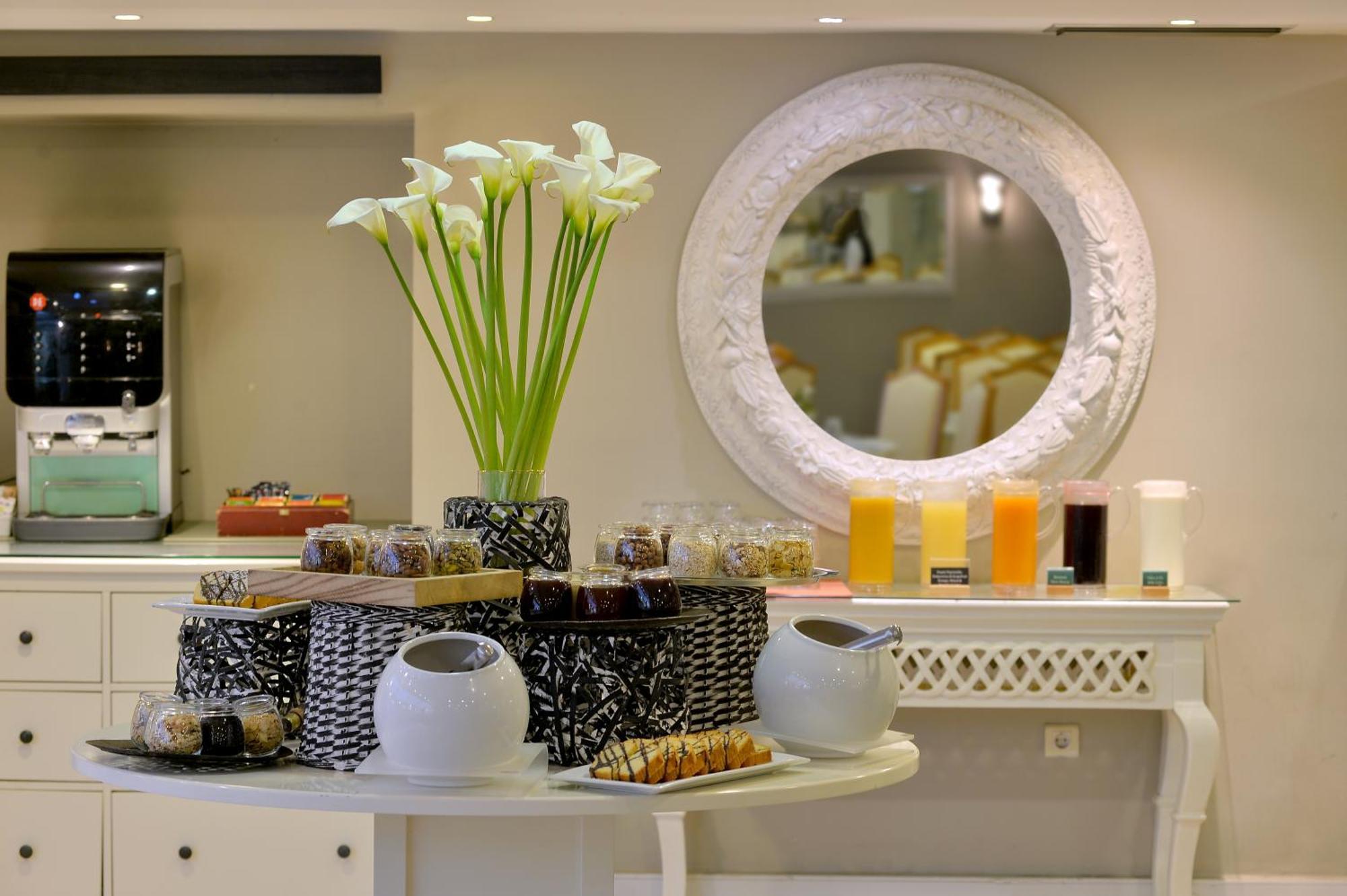 Hotel Airotel Parthenon 4*